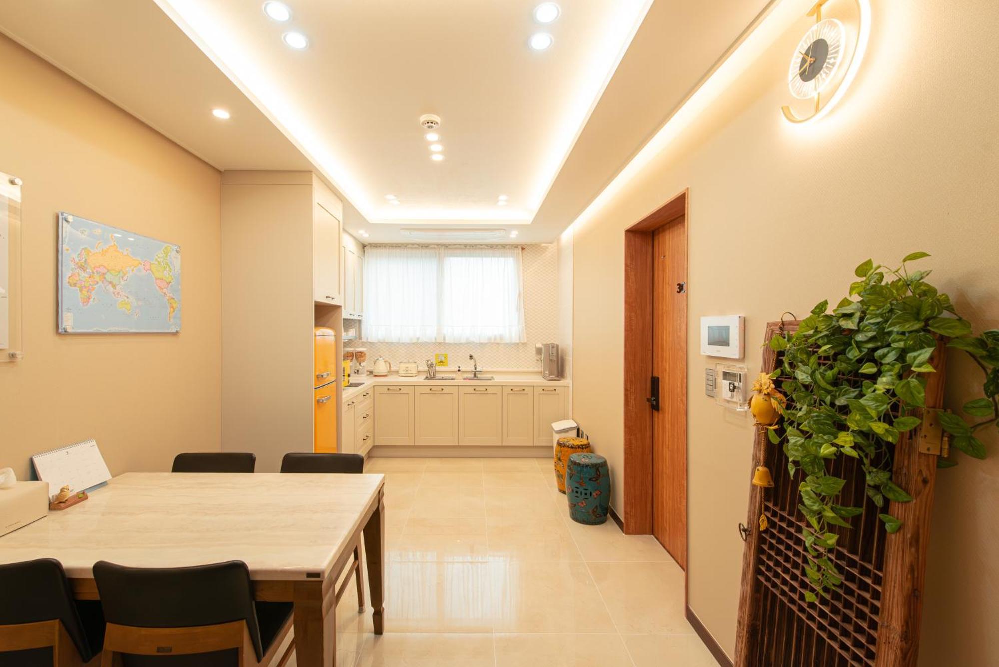 Incheon Airport Guest House King Bagian luar foto