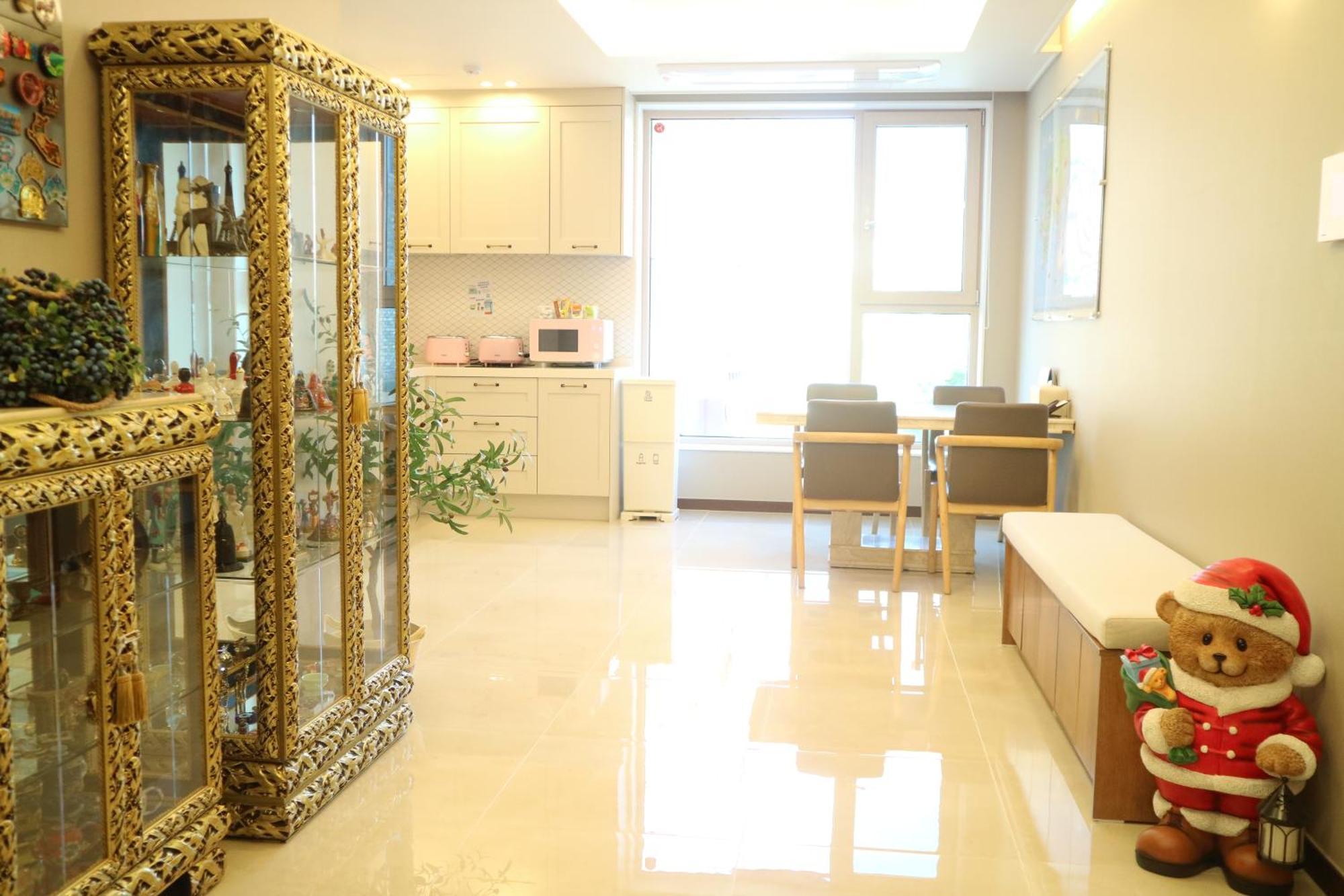 Incheon Airport Guest House King Bagian luar foto